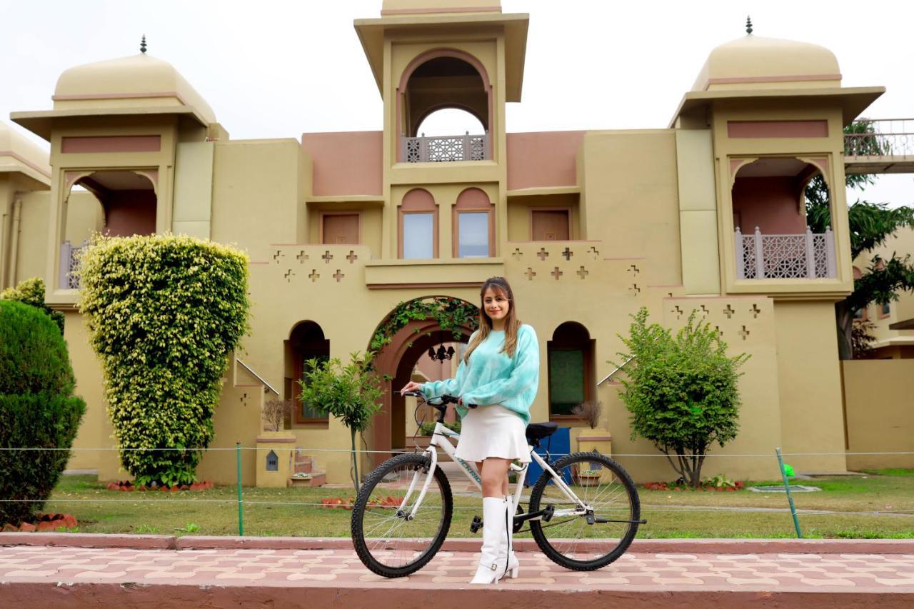 Heritage Village Resort & Spa Manesar-グルガウン エクステリア 写真